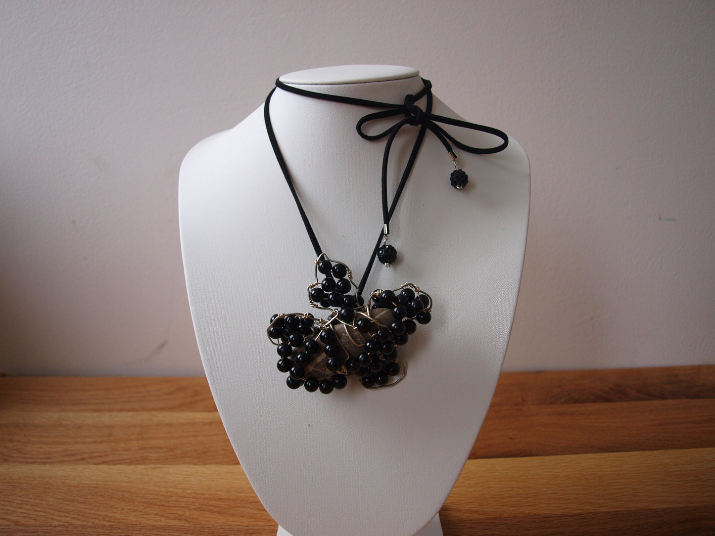 Unikatni nakit/Ogrlica crni ribiz/UN11